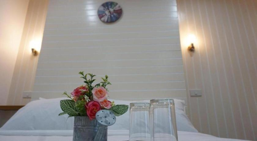 The Aam Resort Bang Sare Bagian luar foto