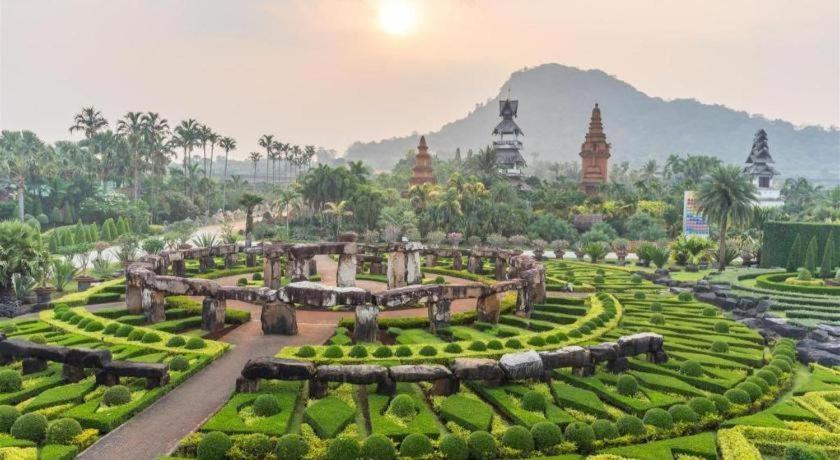 The Aam Resort Bang Sare Bagian luar foto